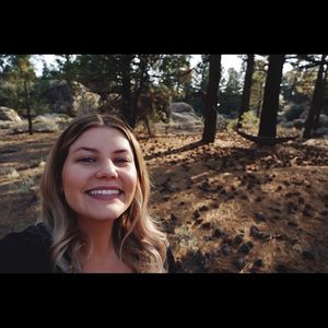 Meet your Posher, Hailey